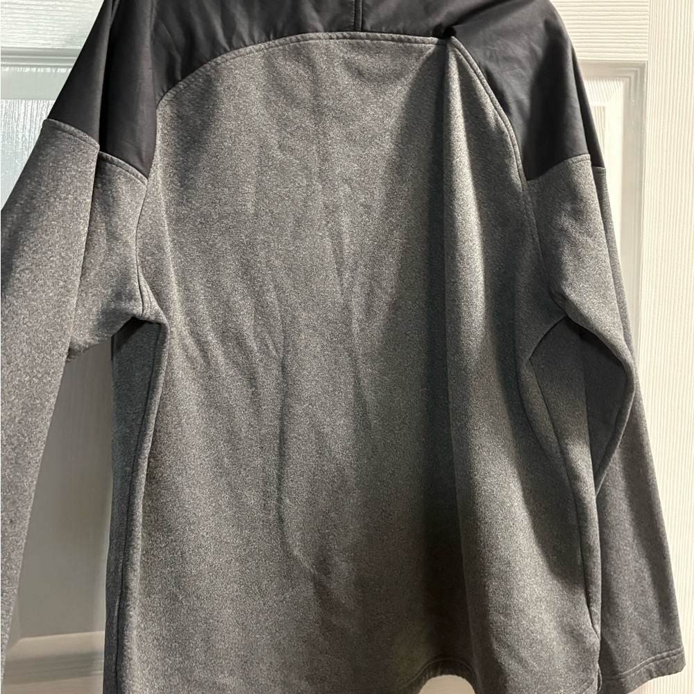 Grey Like New Under Armor Sweat Shirt - Picture 4 of 4